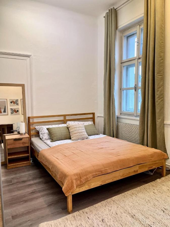 1 Bedroom Studio Close To Palmovka Praga Esterno foto