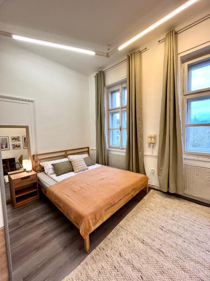 1 Bedroom Studio Close To Palmovka Praga Esterno foto